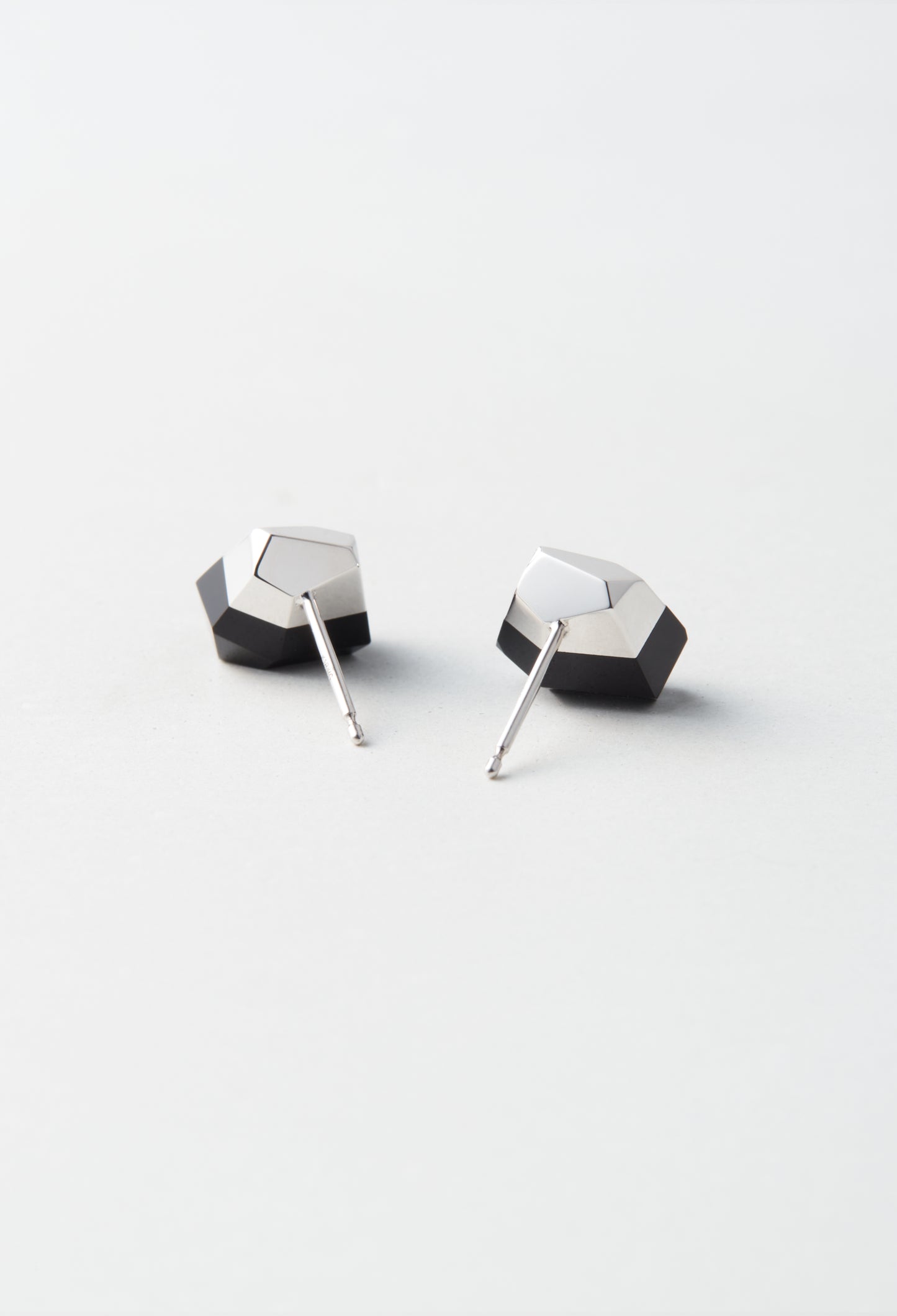 Onyx Rock Pierced Earrings /Crystal(Pair)