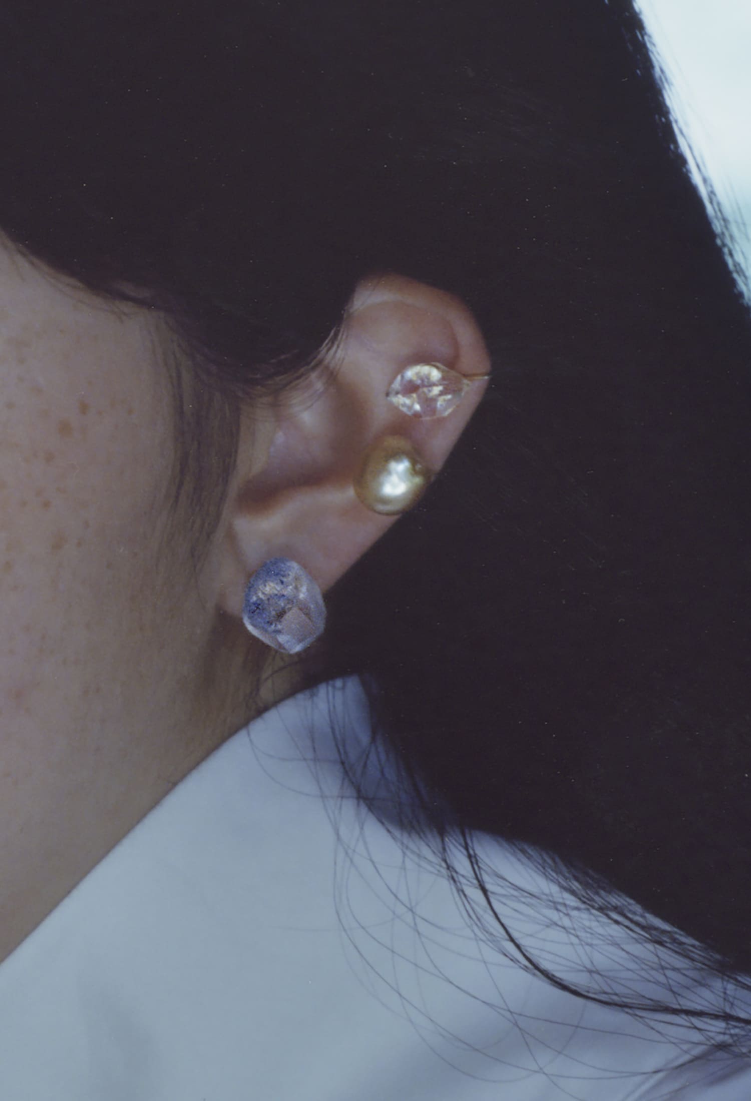 Dumortierite in Quartz Pierce – bororo