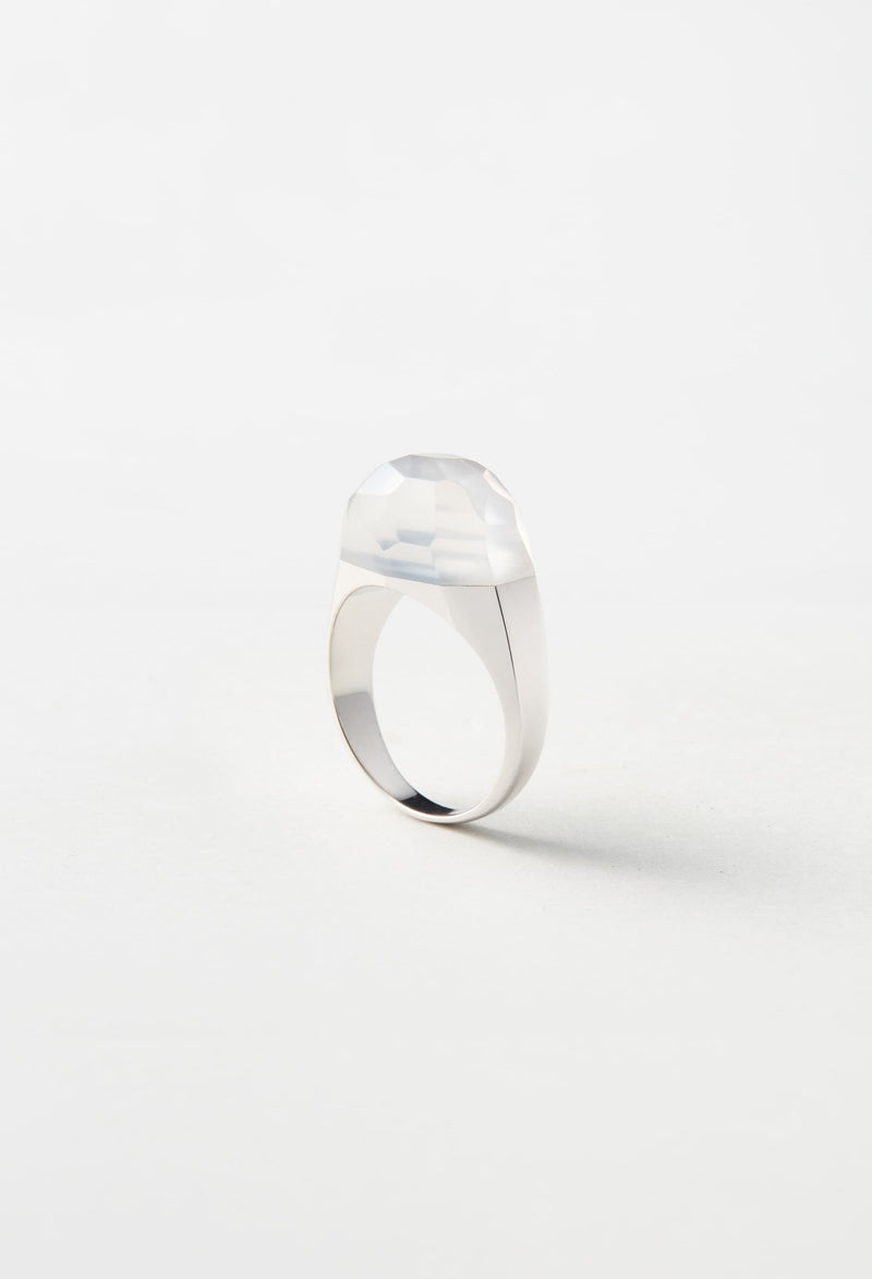 Milky Quartz Mini Rock Ring / Faceted Round / Silver