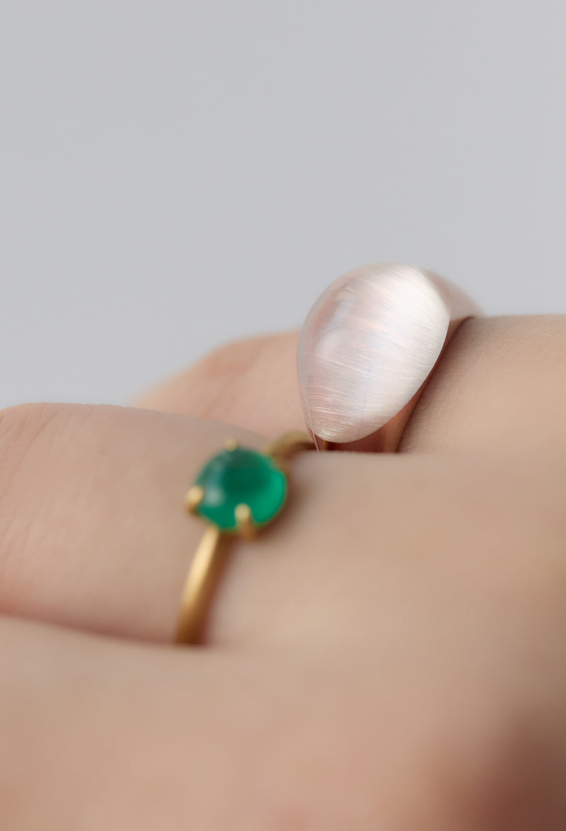 Rose Quartz Mini Rock Ring / Round / Pink