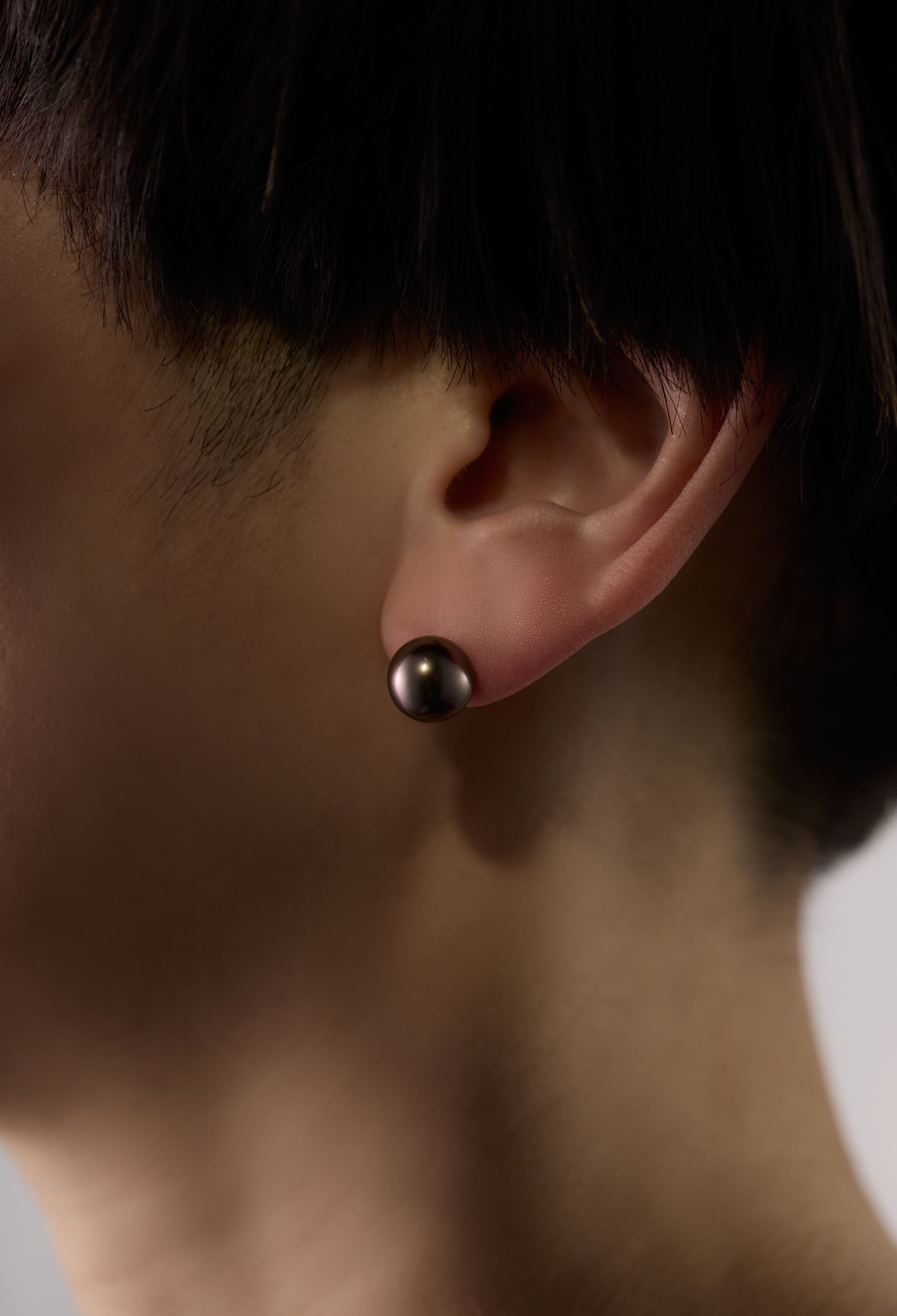 Pinkish Black South Sea Pearl Pierce – bororo