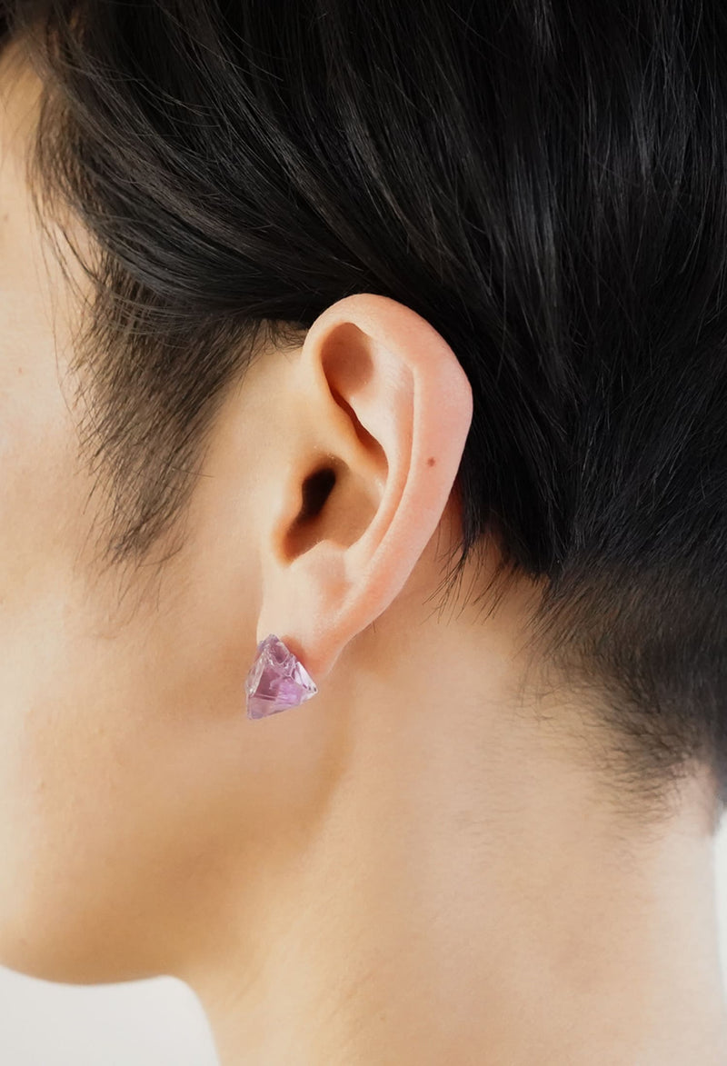 bororo Amethyst Point Pierced Earring-