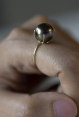 Pinkish Black South Sea Pearl Gem Ring