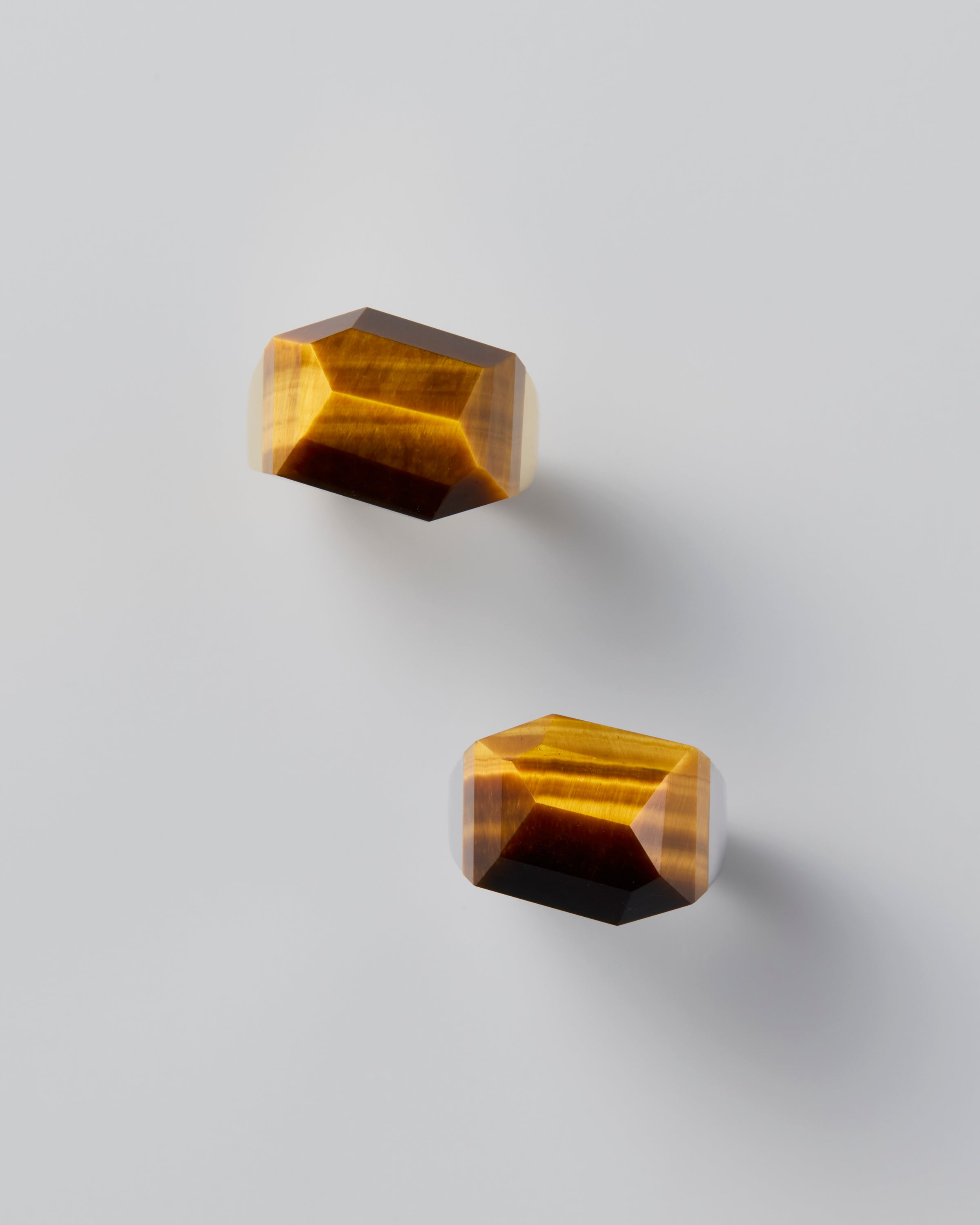 Tiger's Eye Rock Ring / Round / Yellow