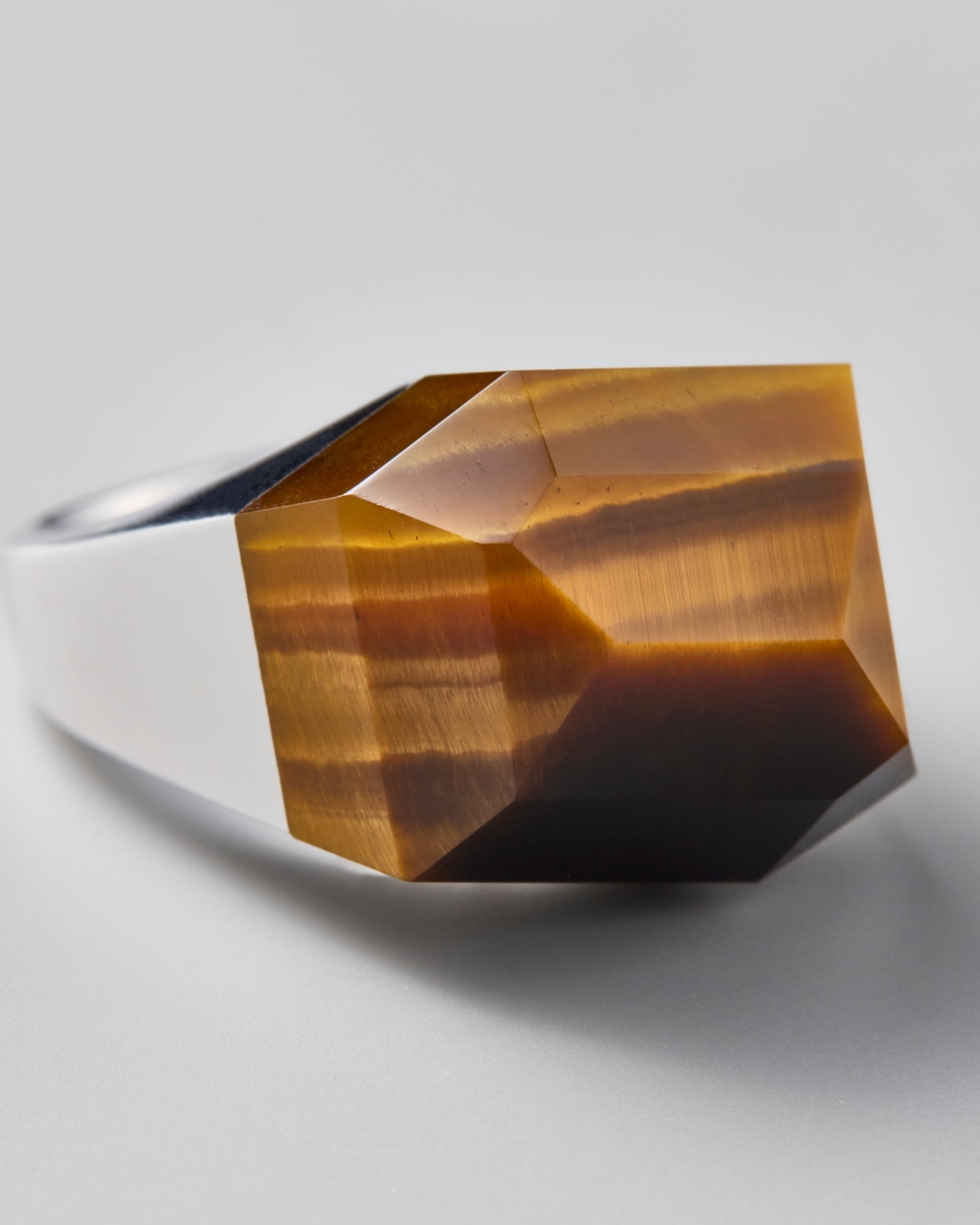 Tiger's Eye Rock Ring / Round / Yellow