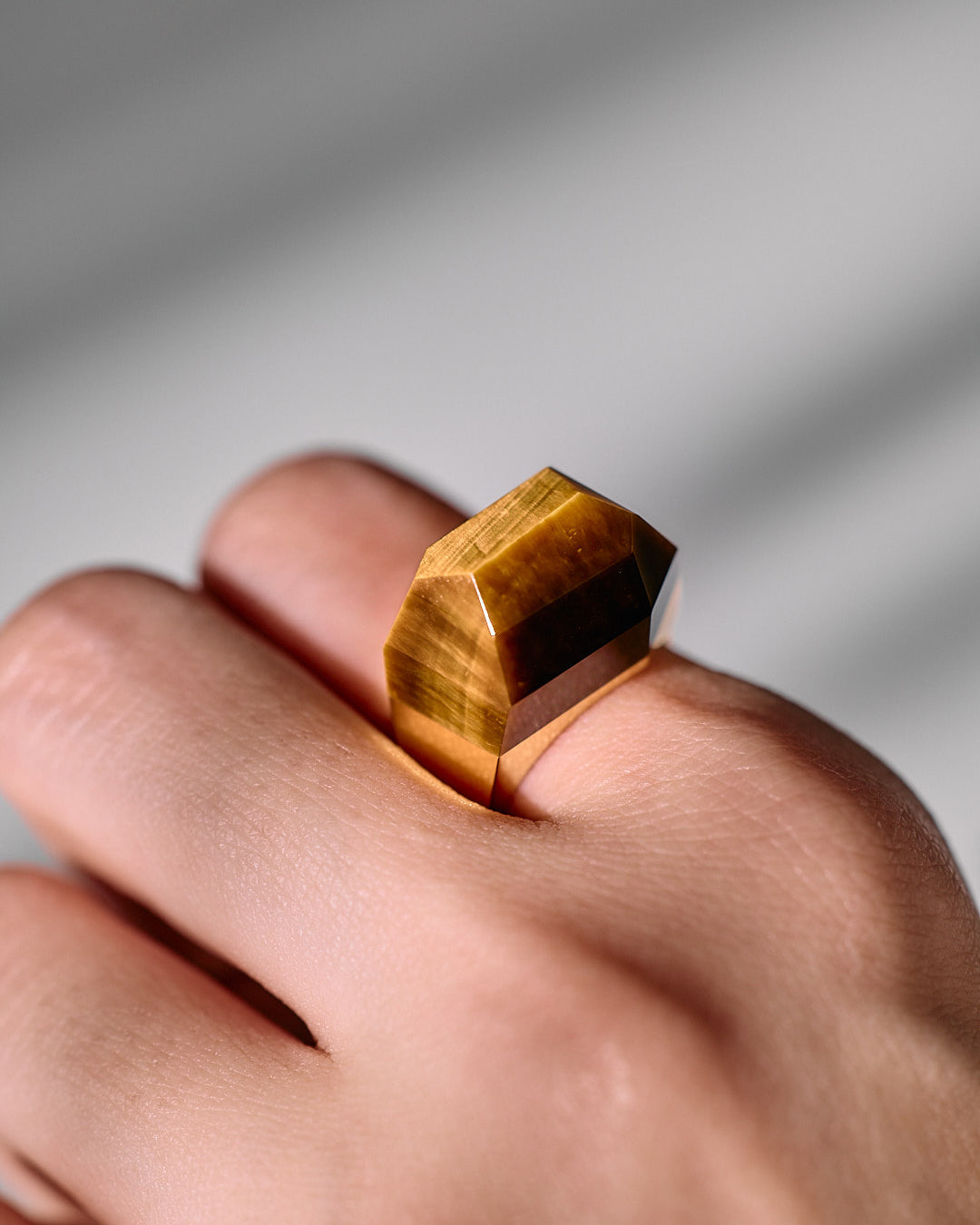 Tiger's Eye Rock Ring / Round / Yellow