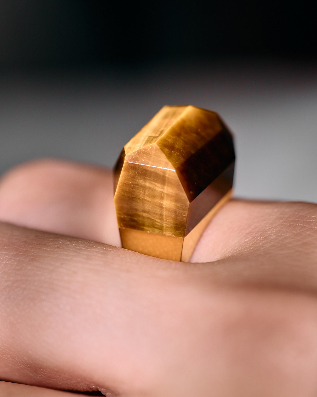 Tiger's Eye Rock Ring / Round / Yellow