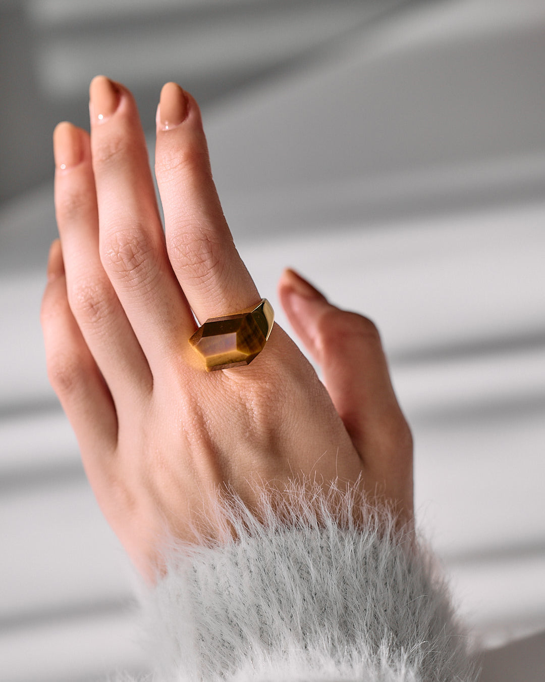 Tiger's Eye Rock Ring / Round / Yellow