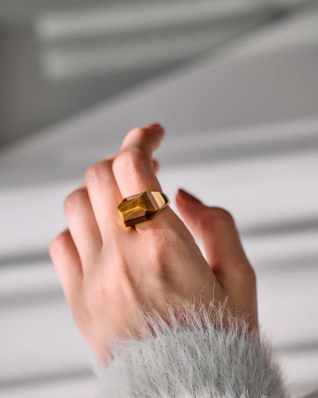 Tiger's Eye Rock Ring / Round / Yellow