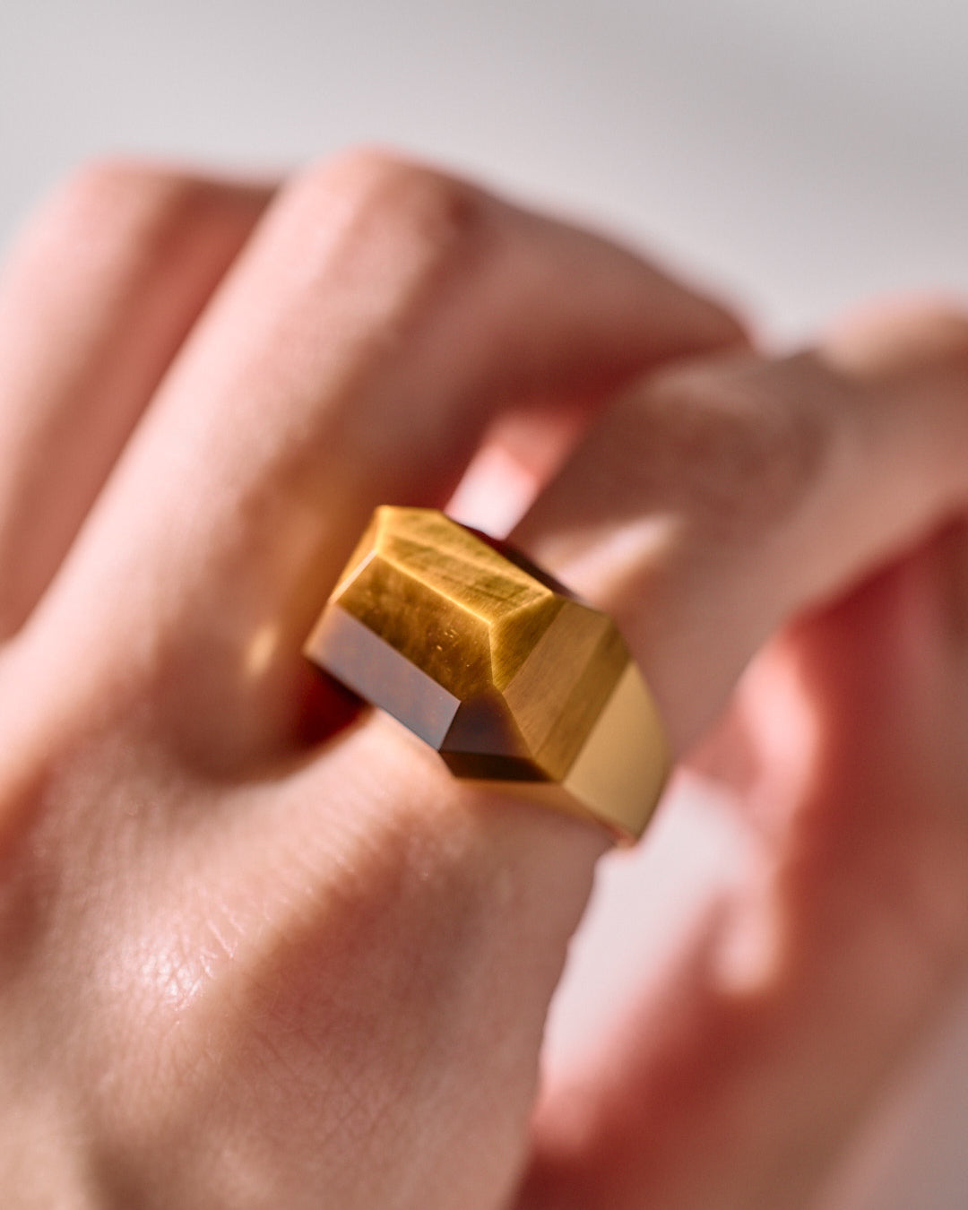 Tiger's Eye Rock Ring / Round / Yellow