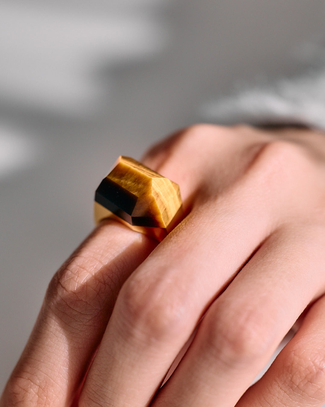 Tiger's Eye Rock Ring / Round / Yellow