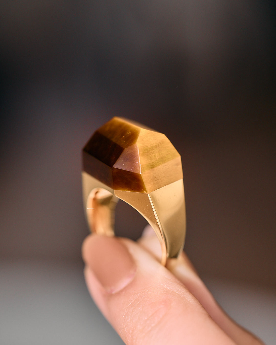 Tiger's Eye Rock Ring / Round / Yellow