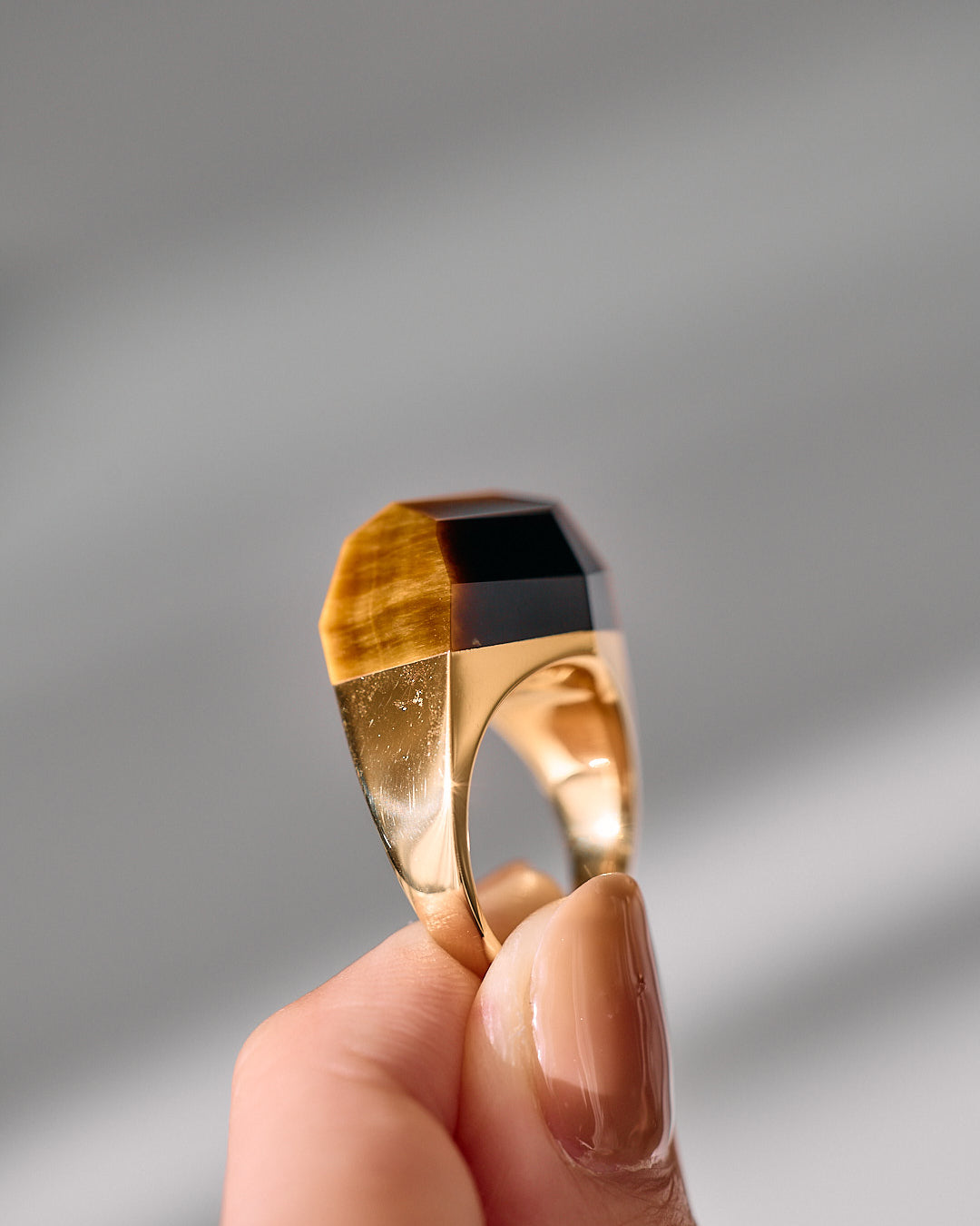 Tiger's Eye Rock Ring / Round / Yellow