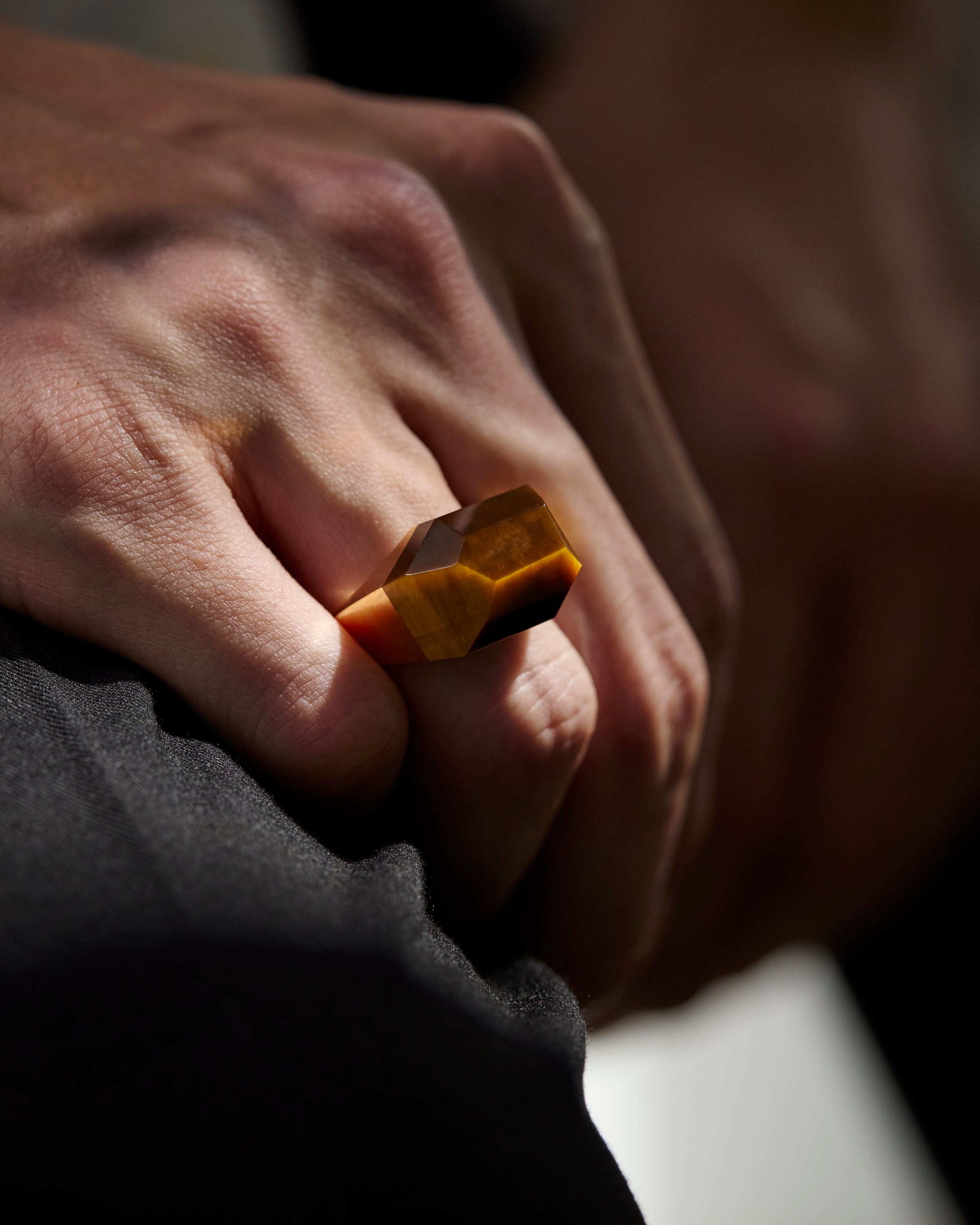 Tiger's Eye Rock Ring / Round / Yellow