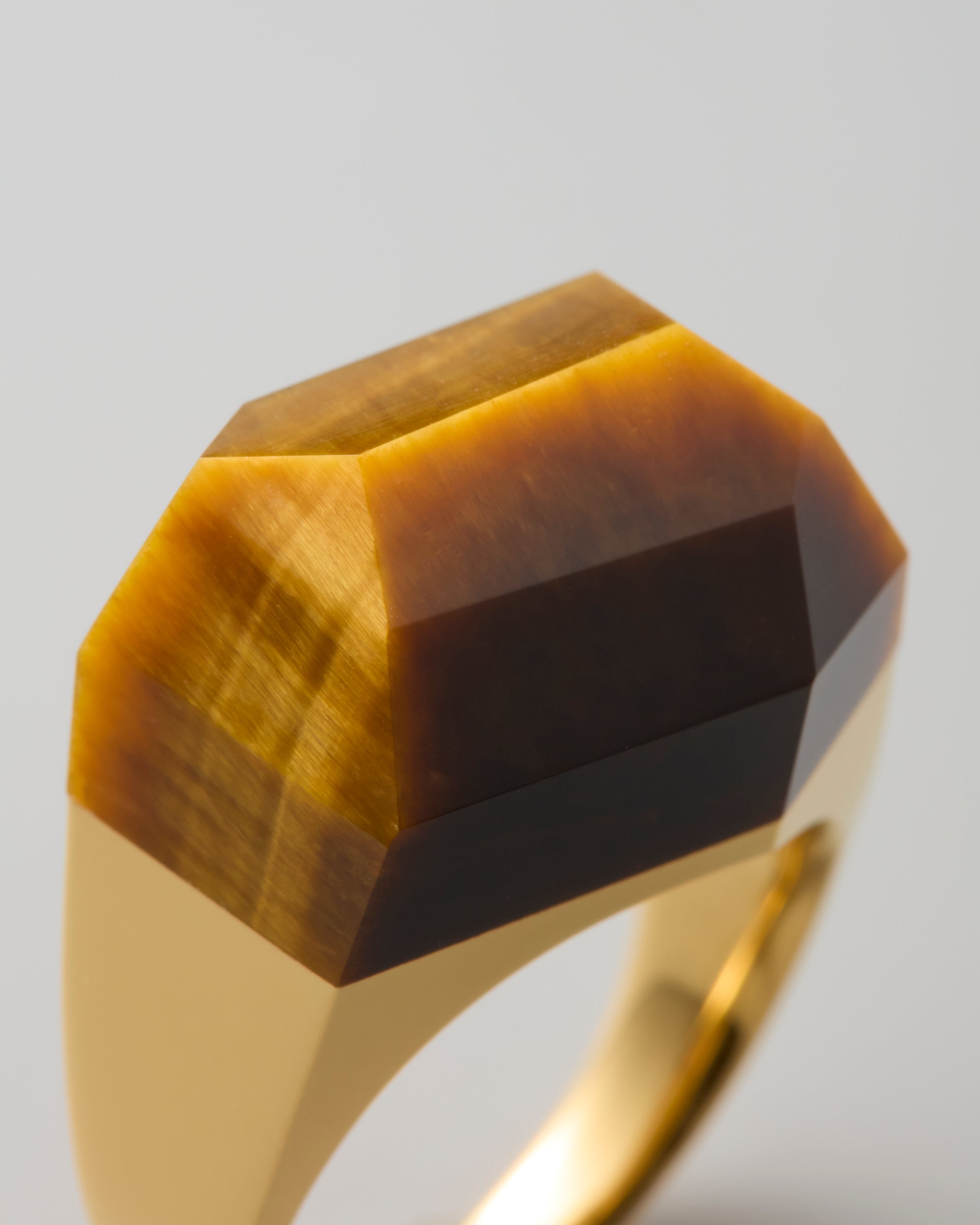 Tiger's Eye Rock Ring / Round / Yellow