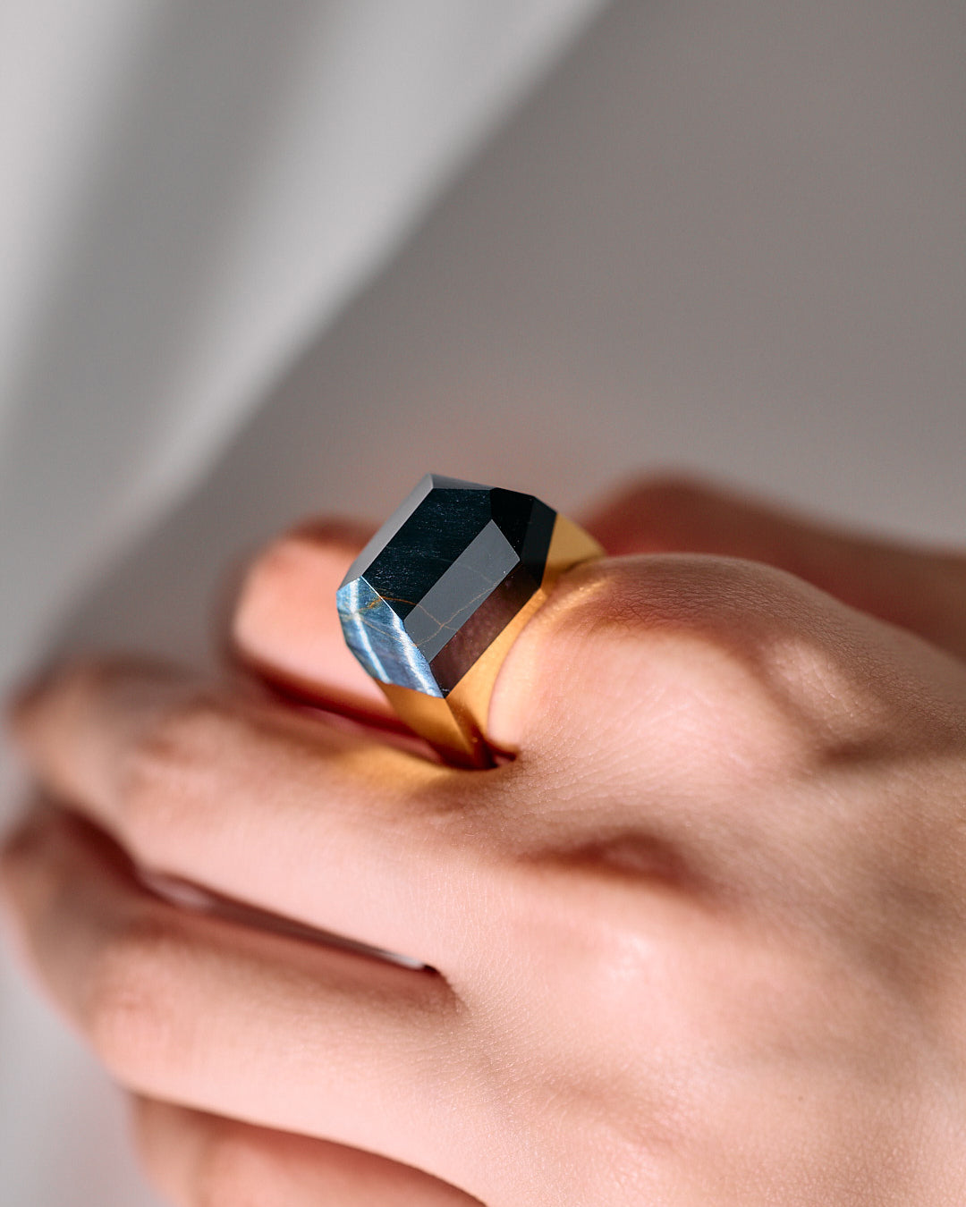 [One-of-a-kind] Hawk's Eye Rock Ring / Round / Yellow