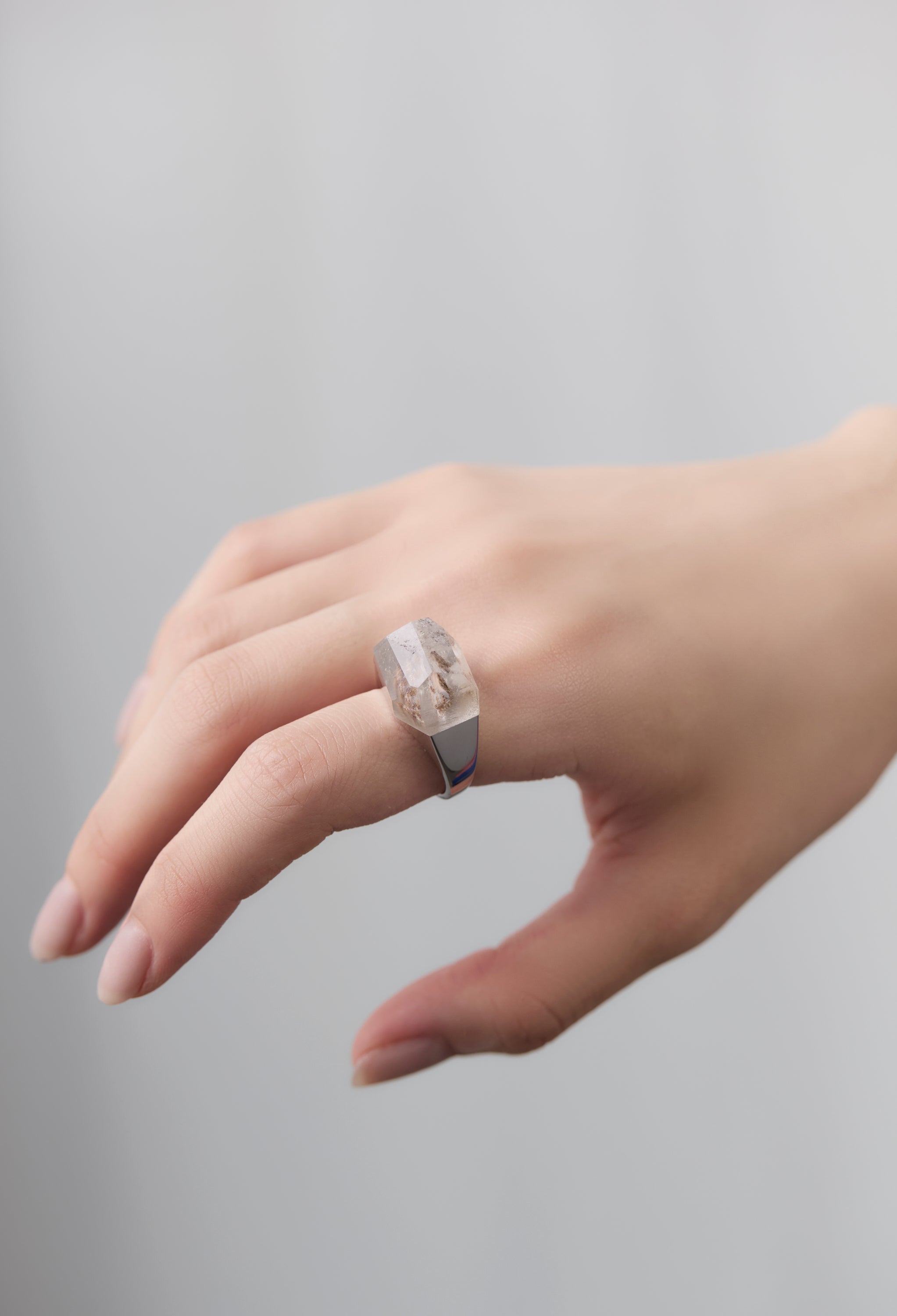 [One-of-a-kind] Black Banded Agate Rock Ring / Crystal / Silver