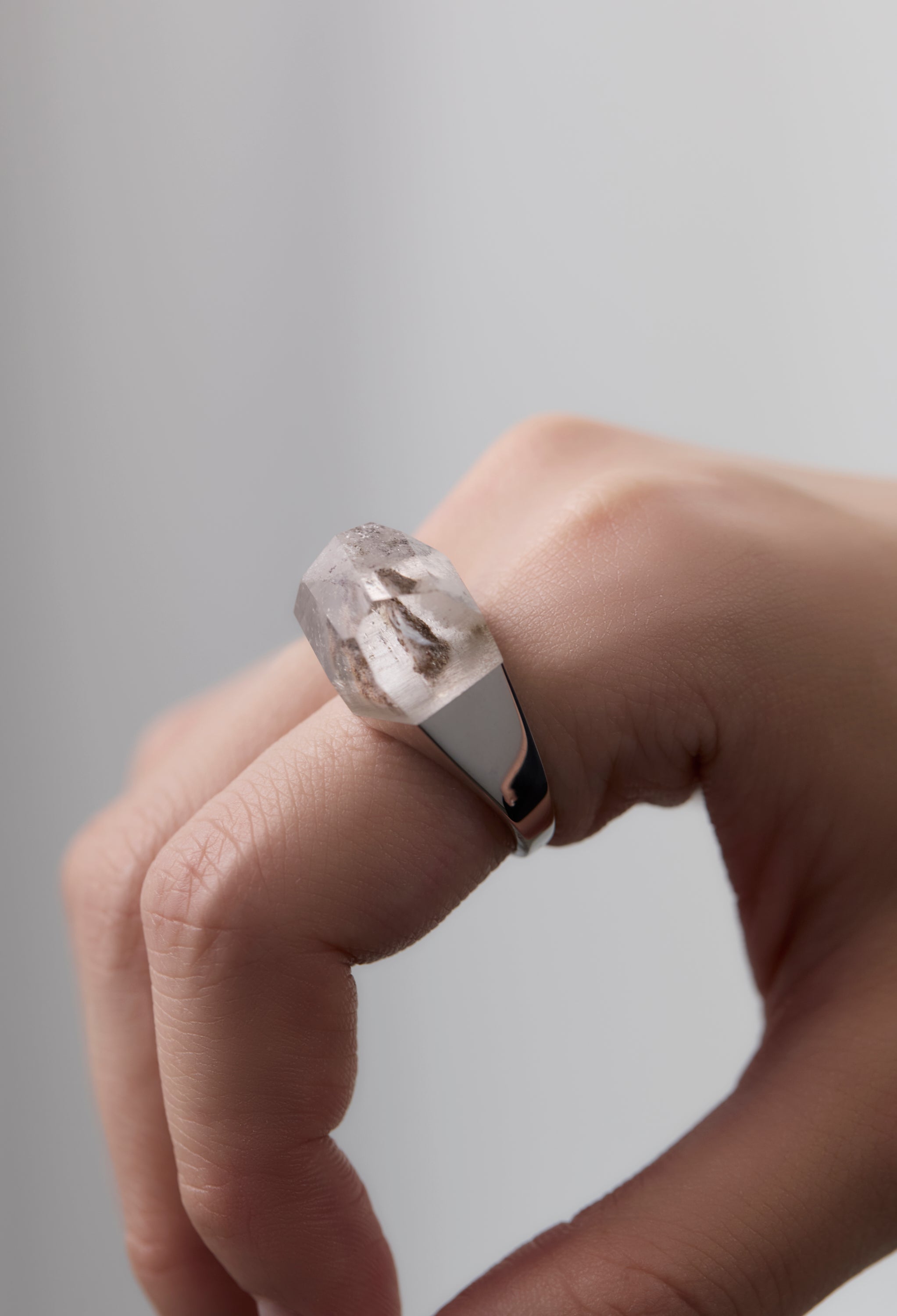 [One-of-a-kind] Black Banded Agate Rock Ring / Crystal / Silver