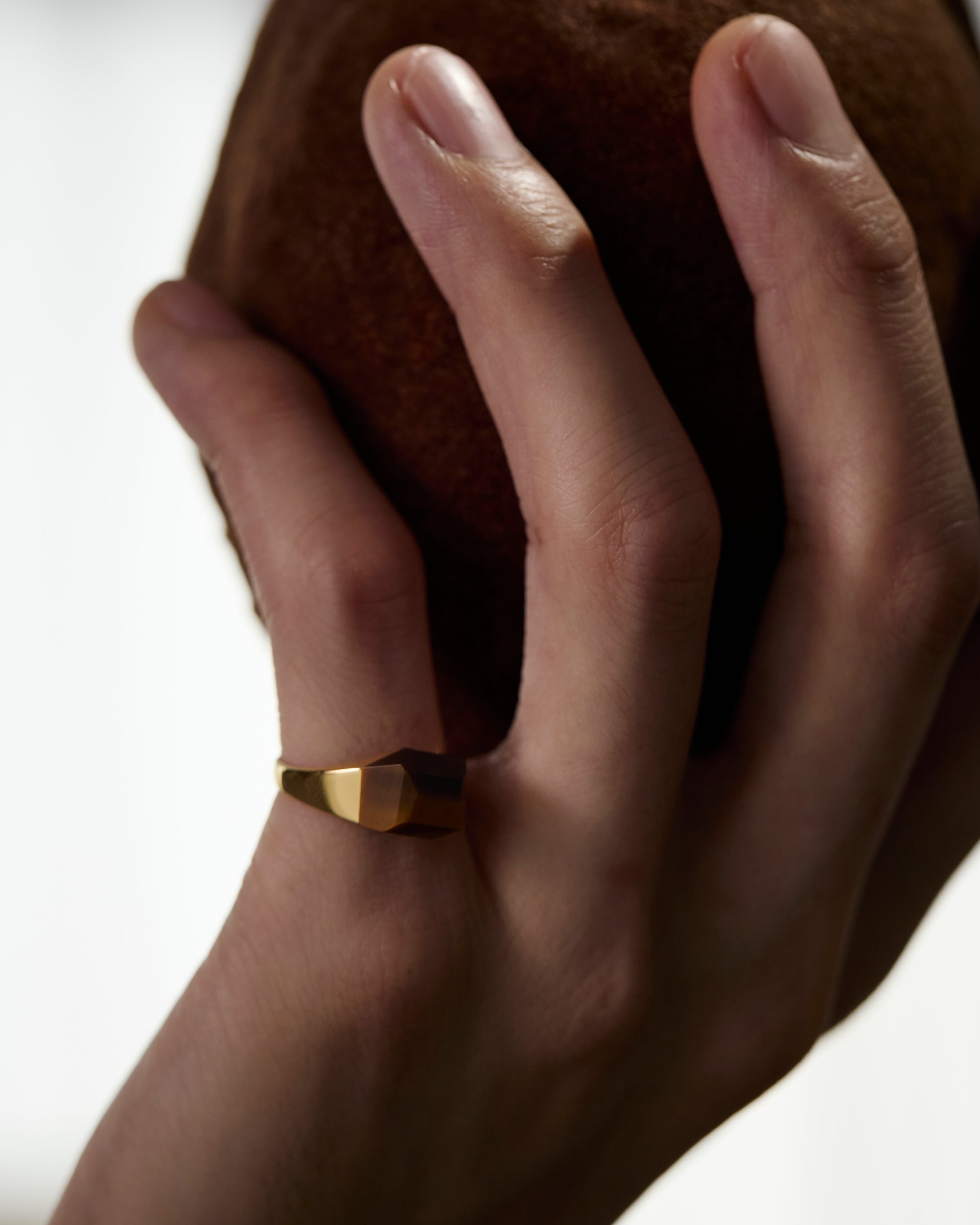 Tiger's Eye Rock Ring / Round / Yellow