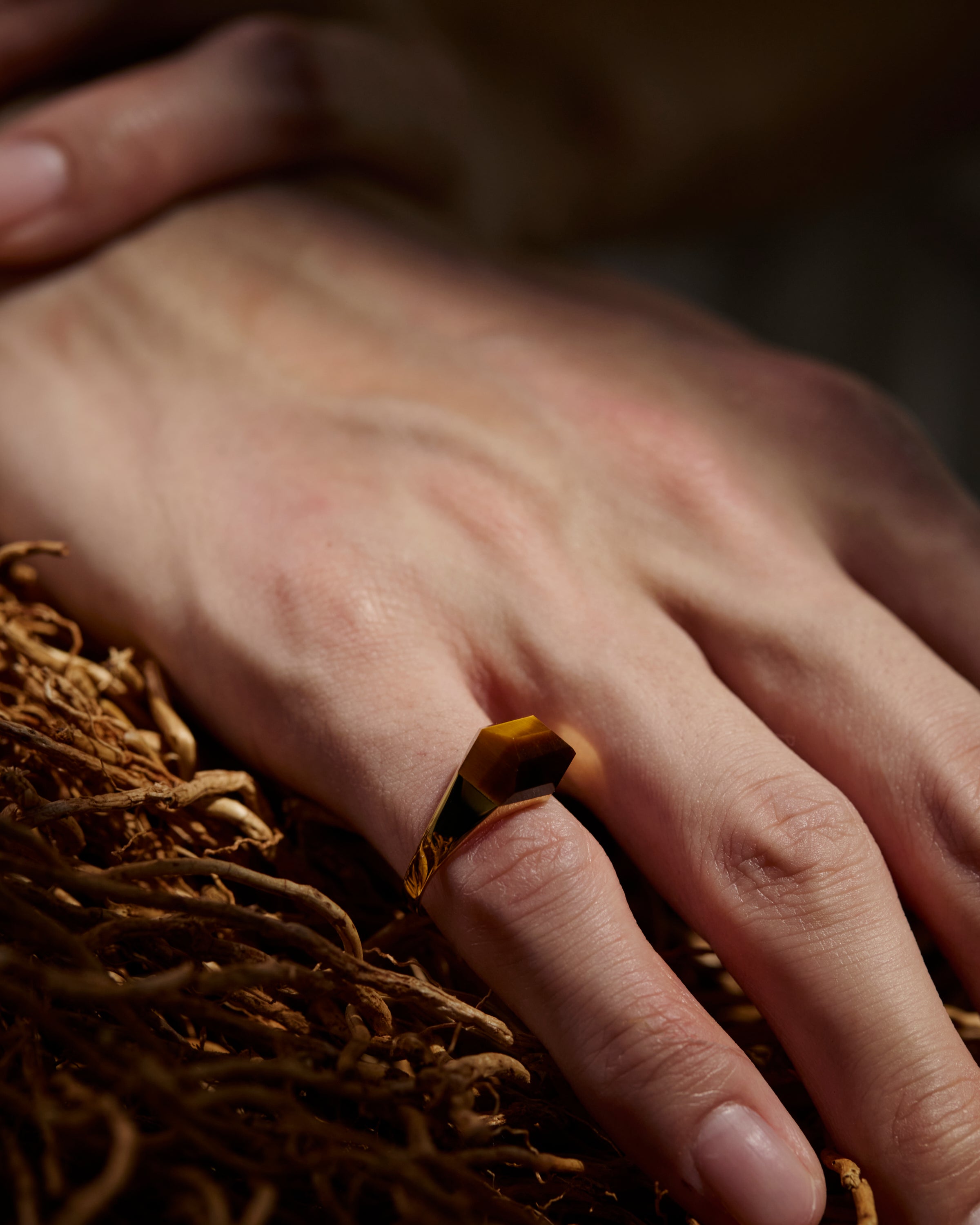 Tiger's Eye Rock Ring / Round / Yellow
