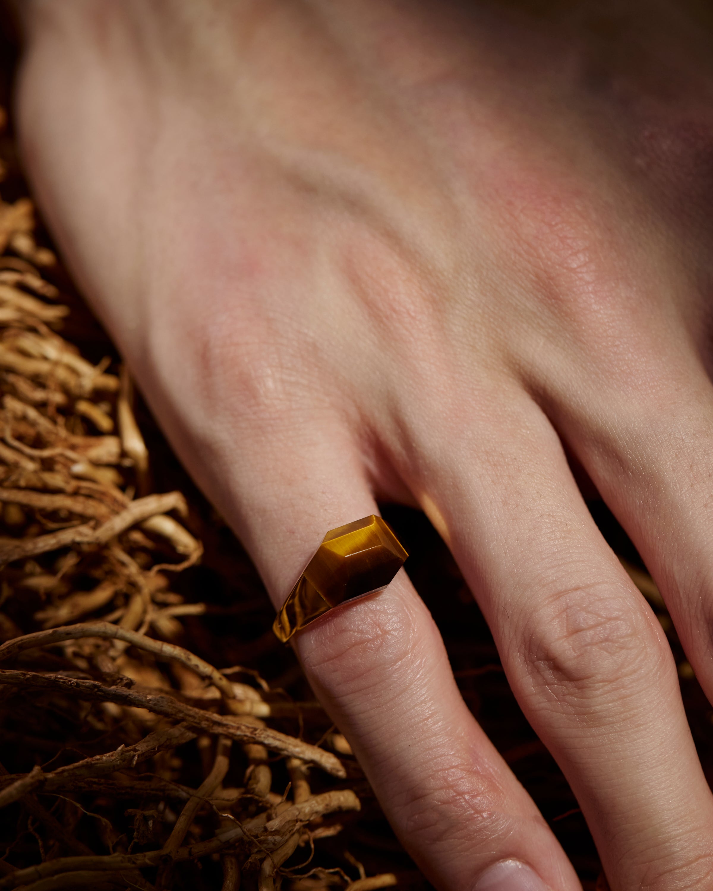 Tiger's Eye Rock Ring / Round / Yellow