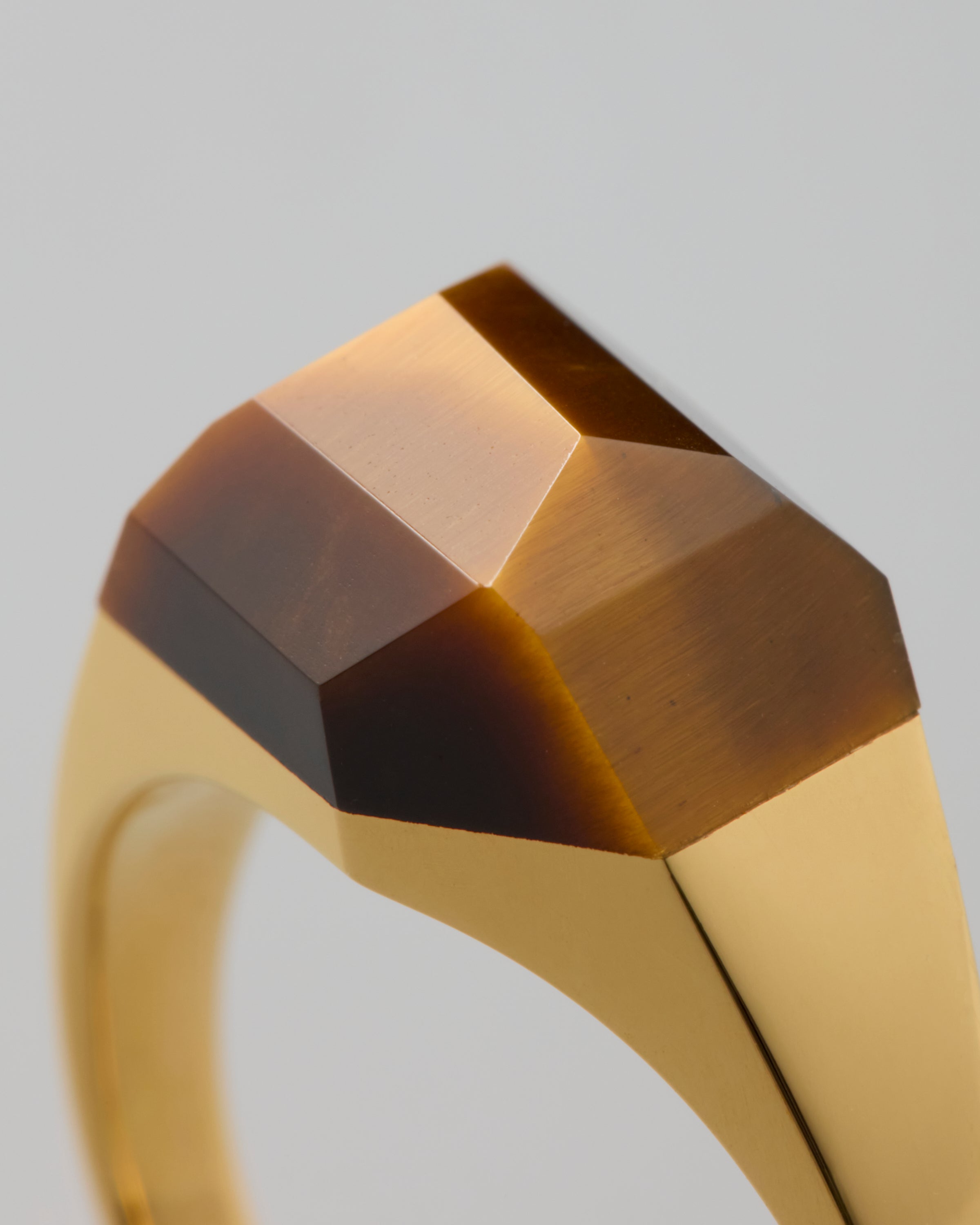 Tiger's Eye Rock Ring / Round / Yellow