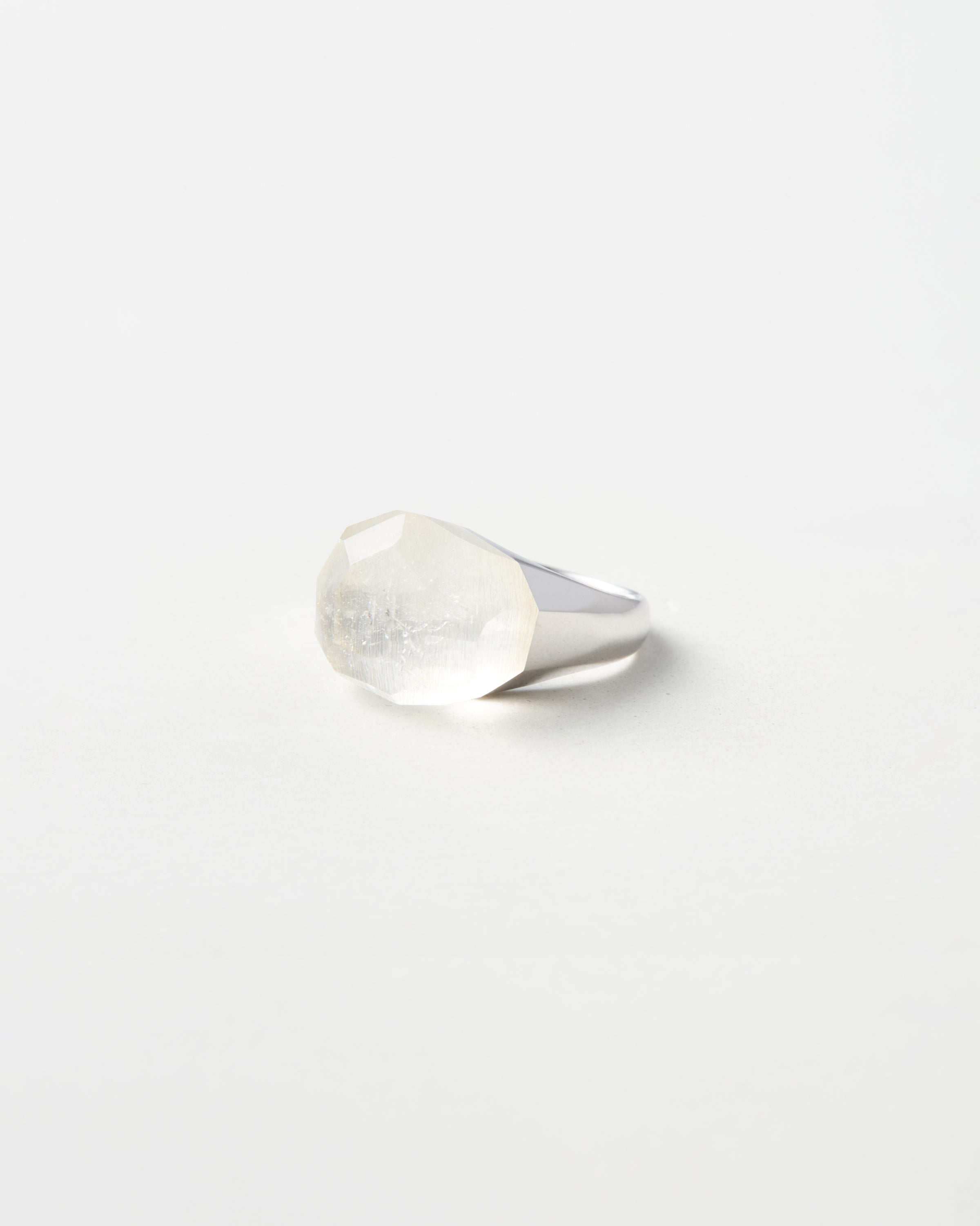 Himalaya Quartz Mini Rock Ring / Faceted Round / Silver