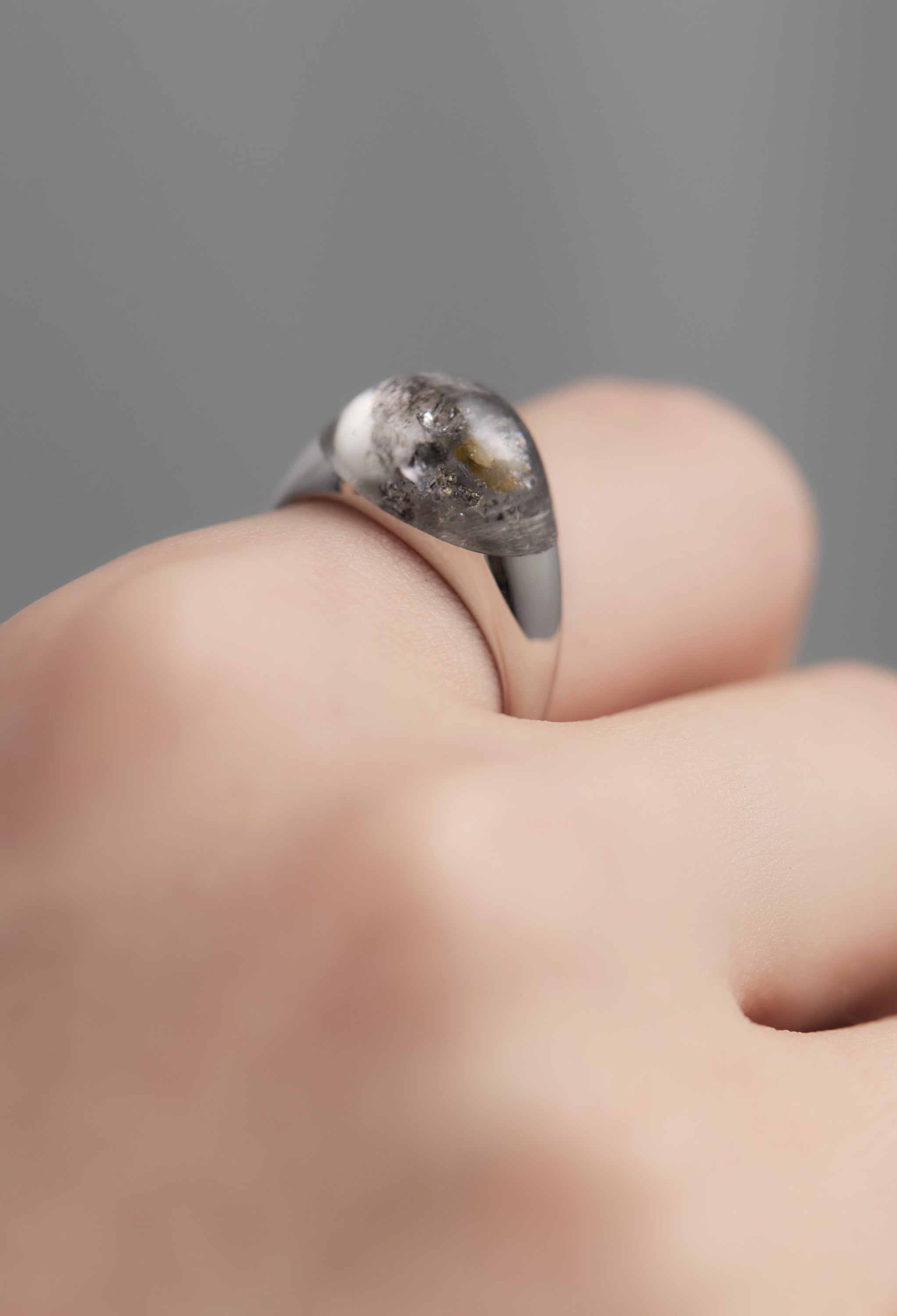 [One-of-a-kind] Garden Quartz Mini Rock Ring / Round / Silver
