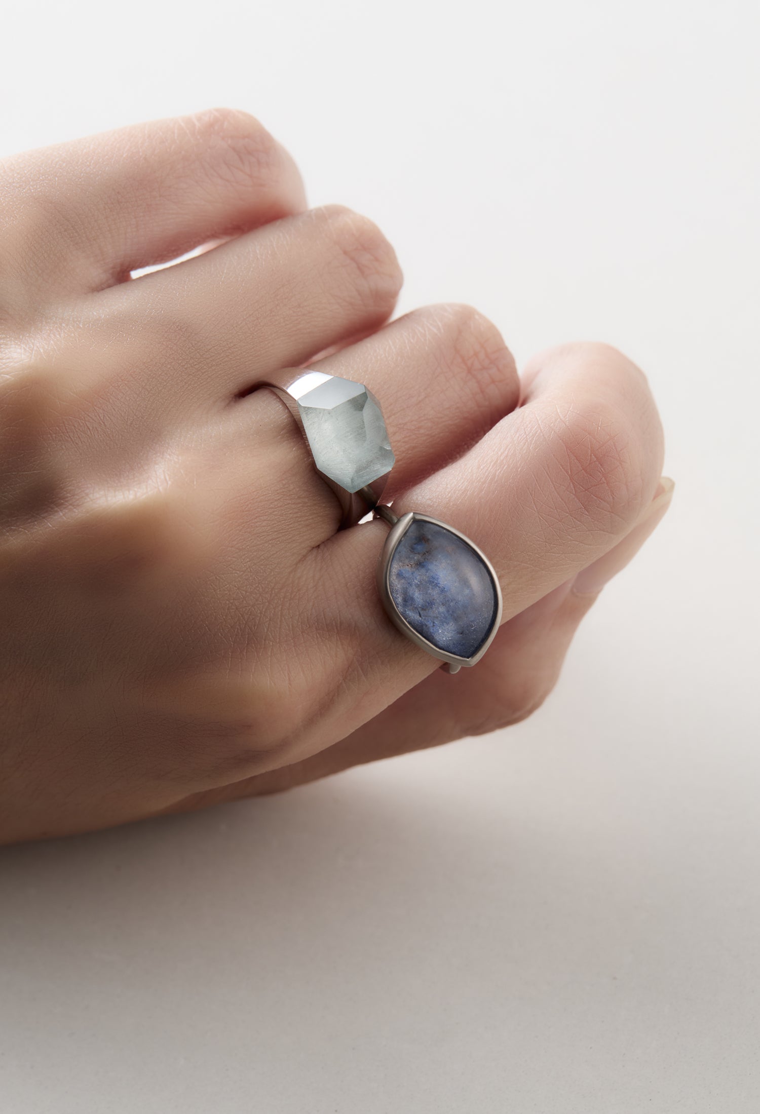 Dumortierite in Quartz Ring – bororo