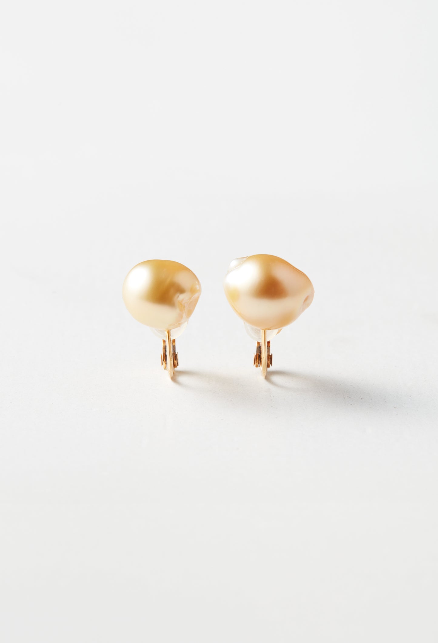 Golden South Sea Pearl Earrings（Pair)